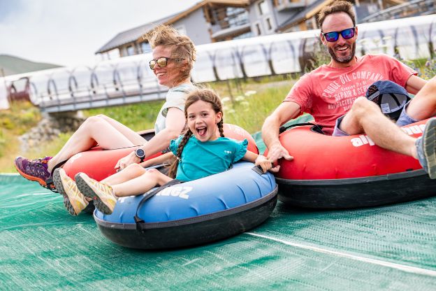 Descente tubing été en famille